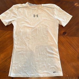 Under Armour fitted top boys YL